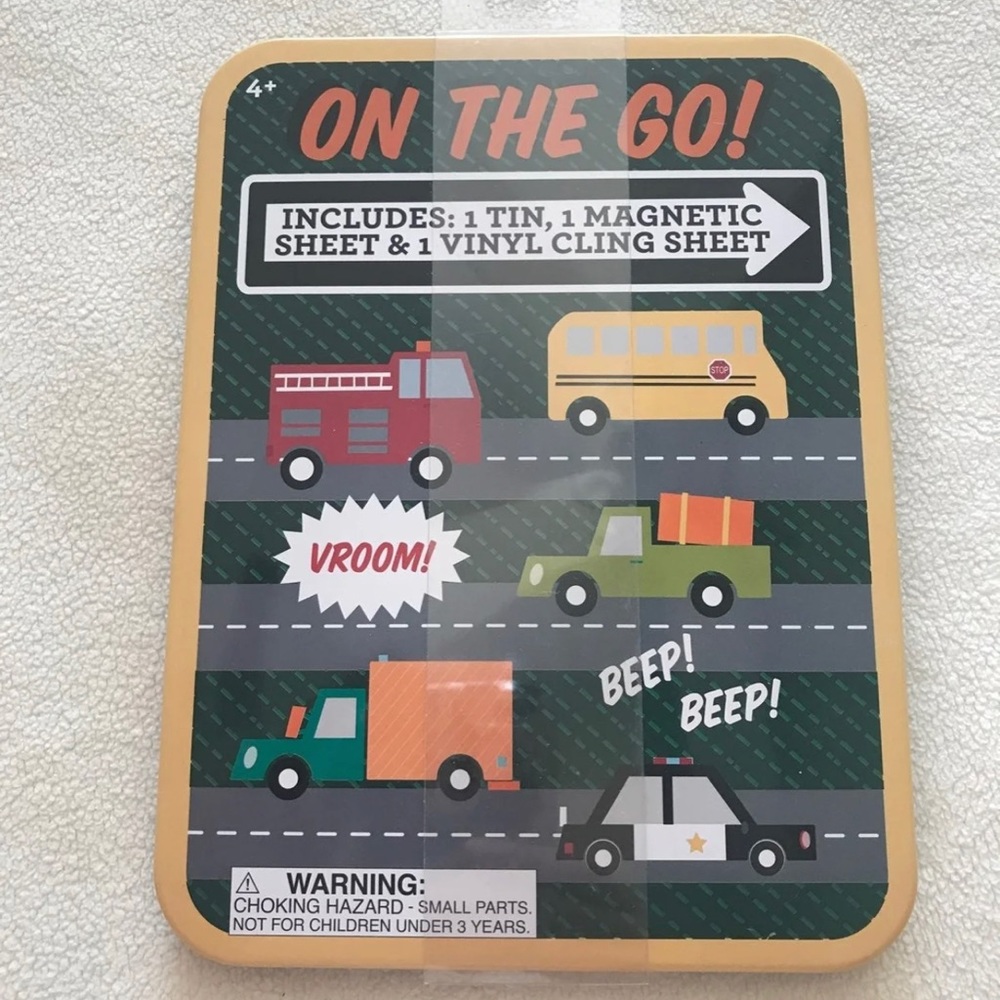 Magnetic car & truck travel play set is perfect for packing to play in t…